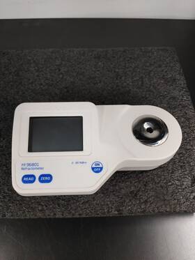 Prs301233 Hanna Hi 96801 Portable Digital Refractometer Prs301233 Hanna Hi 96801 Portable Digital Refractometer