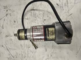 13-125-45-320 Lenze 180v 110w Tachometers 3000 Rpm 13-125-45-320 Lenze 180v 110w Tachometers 3000 Rpm