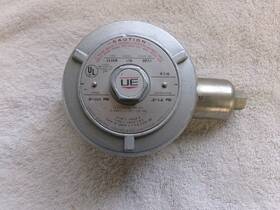 J110a United Electric Controls Series Pressure Switch -156 J110a United Electric Controls Series Pressure Switch -156